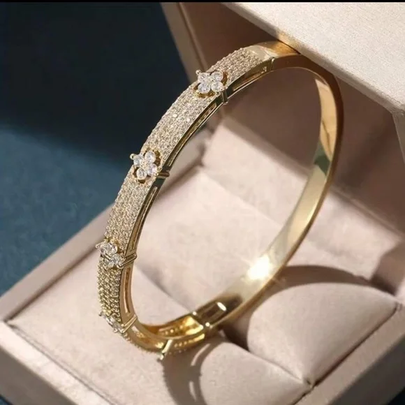 Gold Plated Stainless Steel Cubic Zirconia Clover Bangle Bracelet - Picture 1 of 3